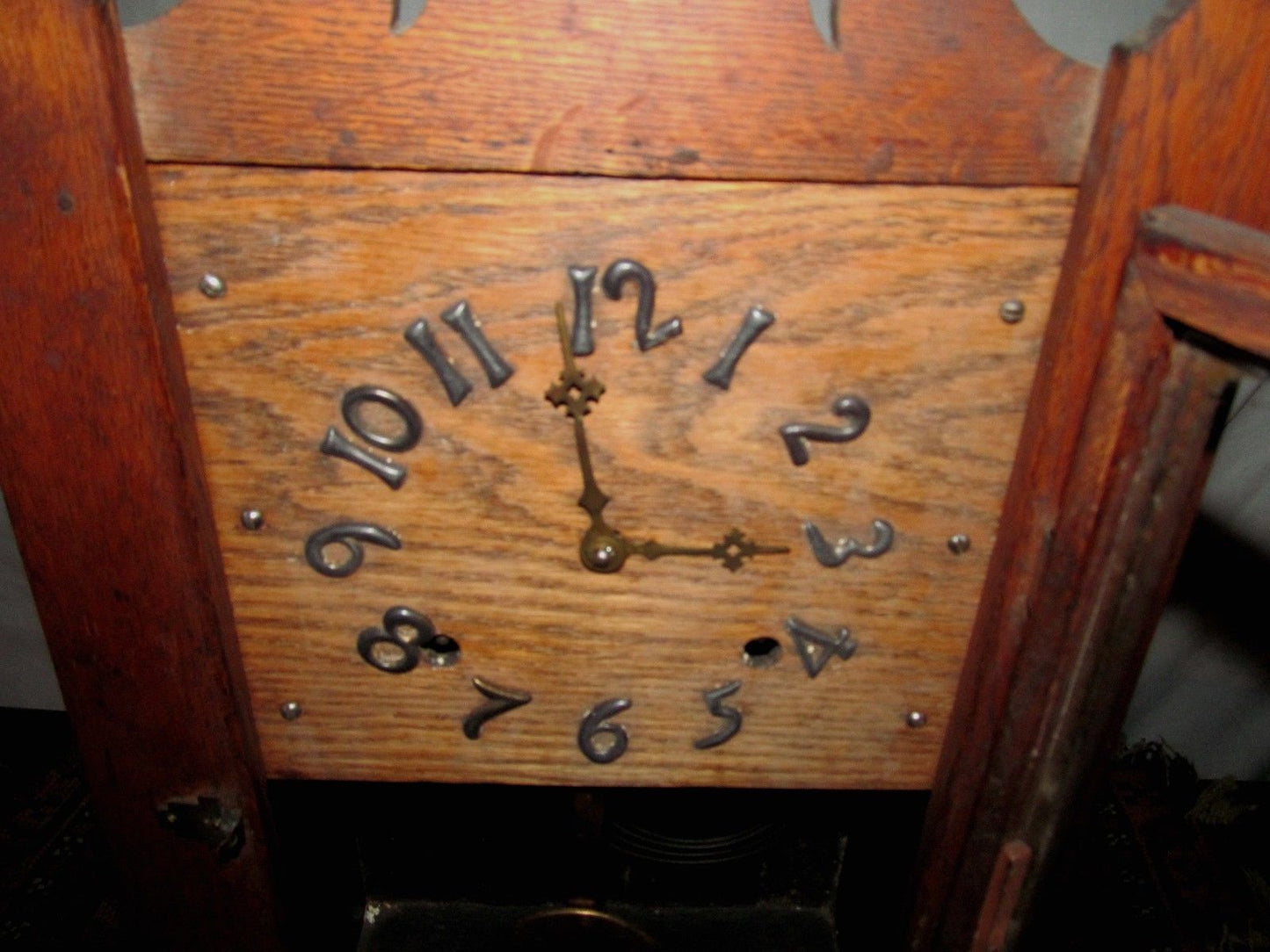 ARTS & CRAFTS OAK MANTLE CLOCK