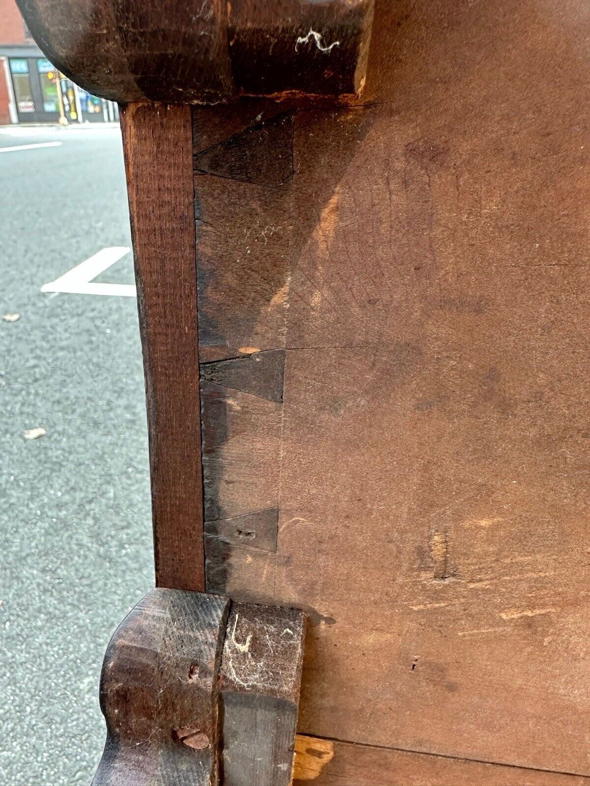 Important Queen Anne Walnut Eastern Pennsylvania Tall Chest on Ogee Bracket Feet