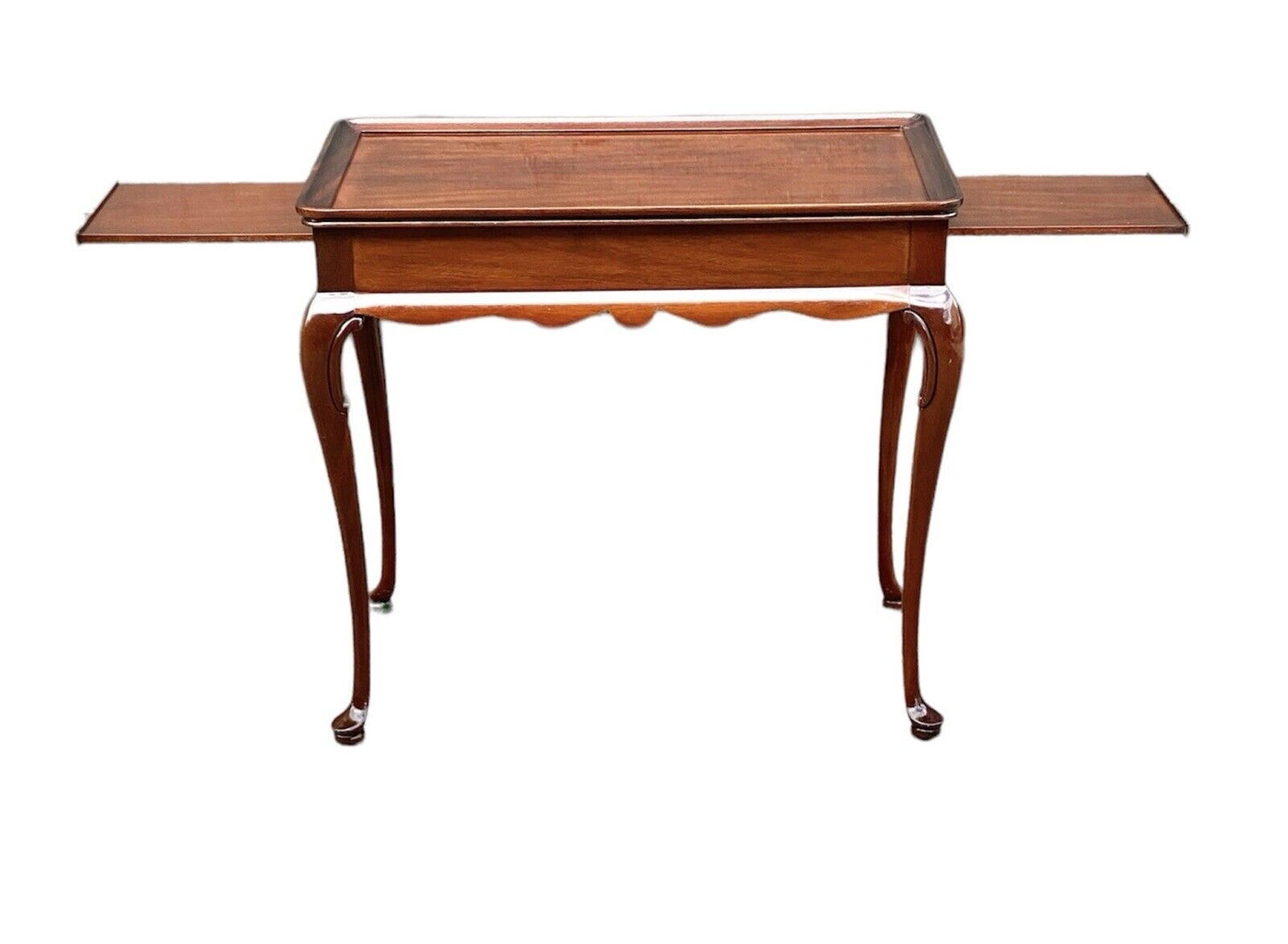 Exceptional Queen Anne Style Mahogany Tray Top Tea Table by Councill Craftsmen