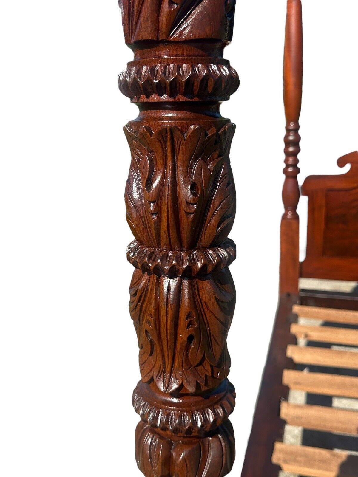 Antique Federal Period Mahogany Acanthus Carved Four Post Bed With Pineapple Top