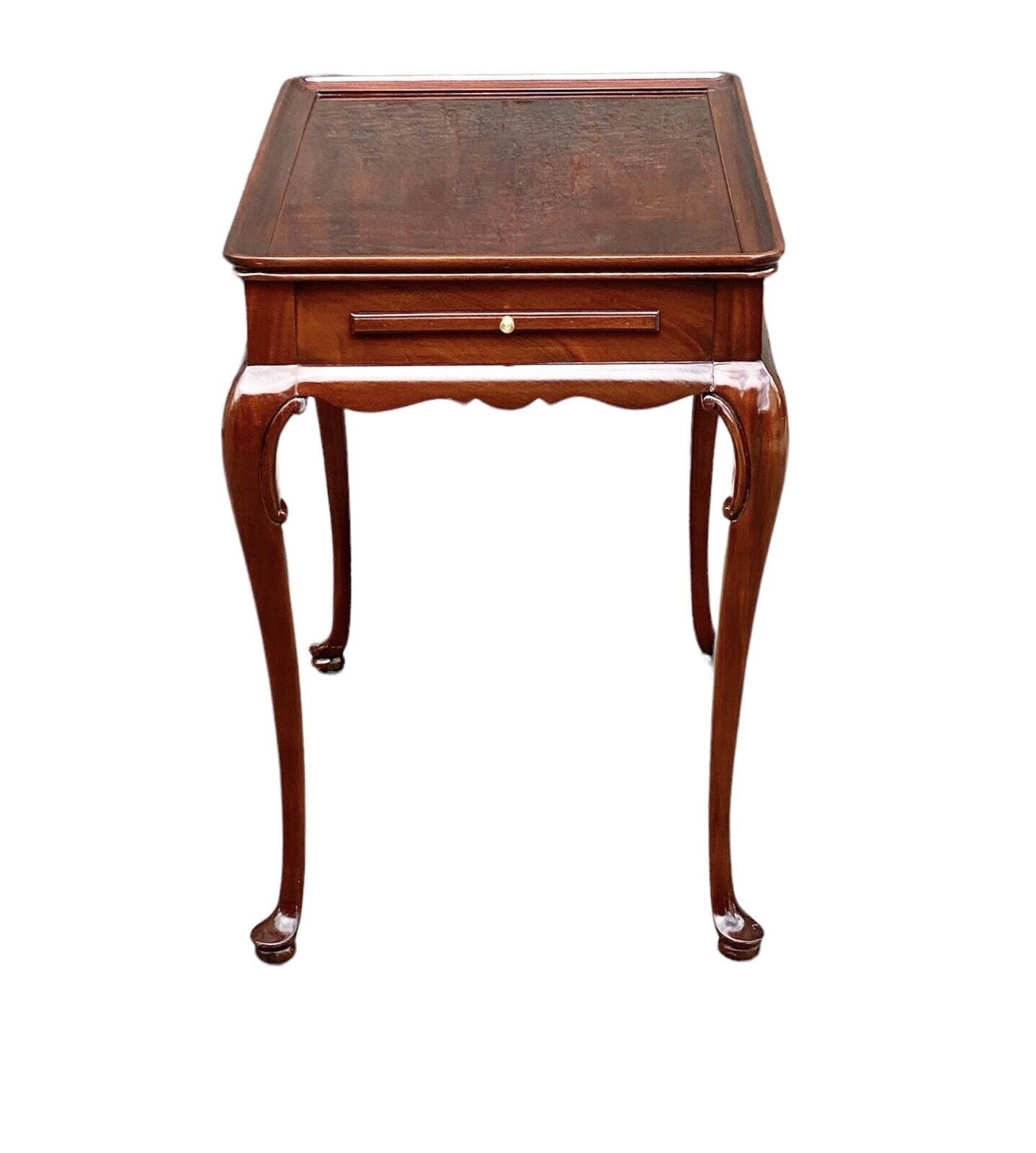 Exceptional Queen Anne Style Mahogany Tray Top Tea Table by Councill Craftsmen