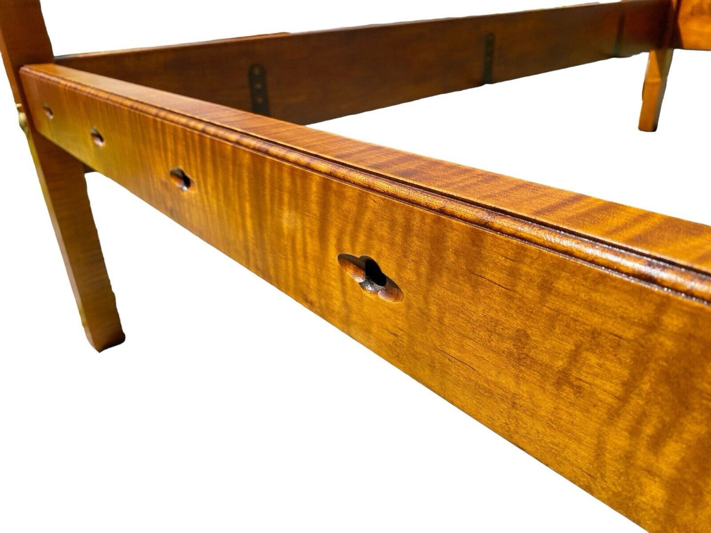 Tiger Maple Queen Size Pencil Post Bed / Four Post Bed