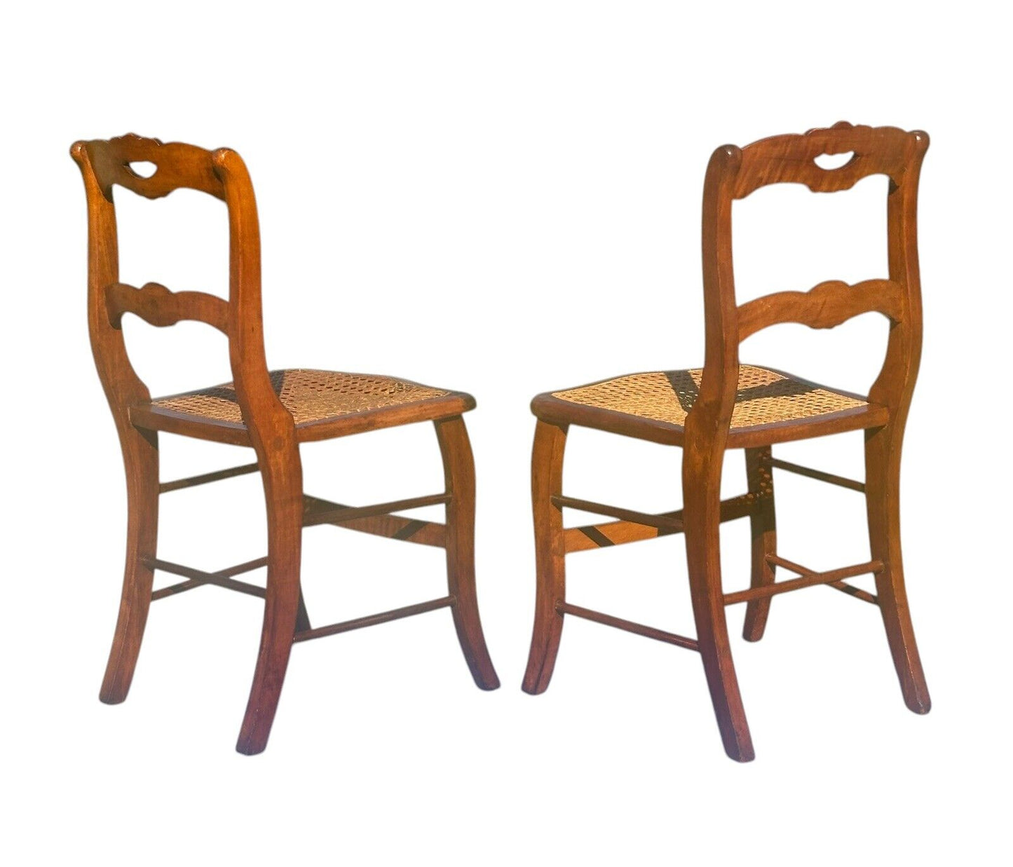 PAIR OF ANTIQUE FEDERAL PERIOD TIGER MAPLE SIDE CHAIRS WITH ROSE CARVED CRESTS