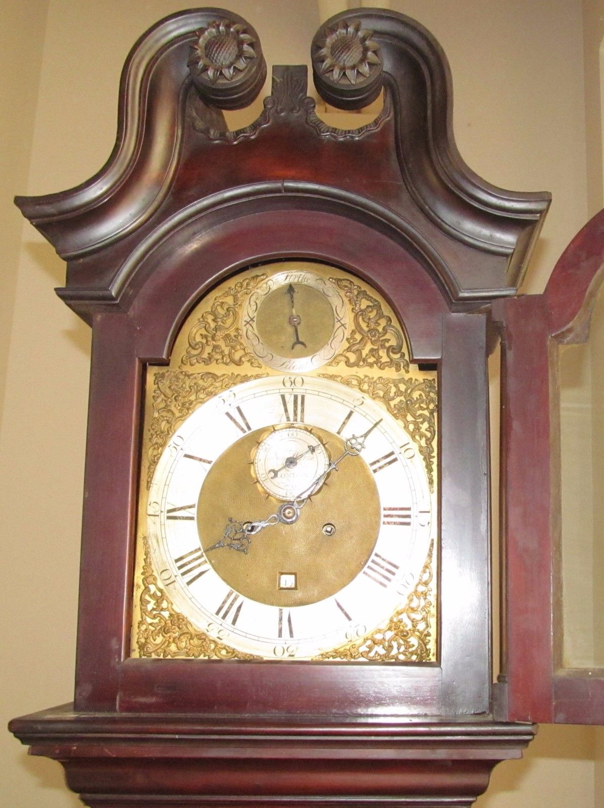 18TH CENTURY CHIPPEDALE PERIOD TALL CASE CLOCK WITH BRASS SAM WERNE MOVEMENT