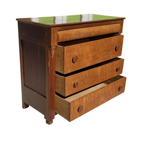 Federal Tiger Maple & Cherry Pennsylvania Bachelor's Chest of Drawers / Dresser