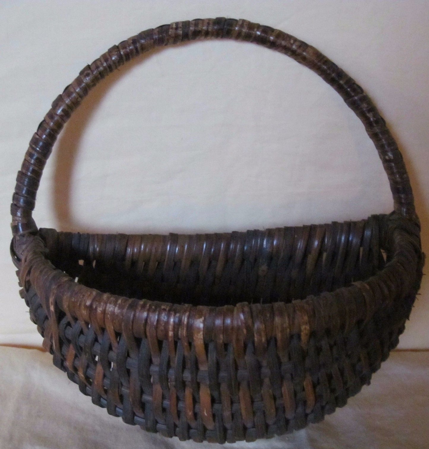 ANTIQUE HALF MELON WOVEN HANGING WALL BASKET