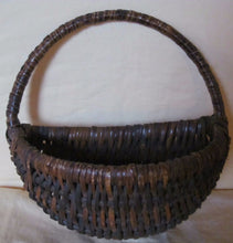 Load image into Gallery viewer, ANTIQUE HALF MELON WOVEN HANGING WALL BASKET