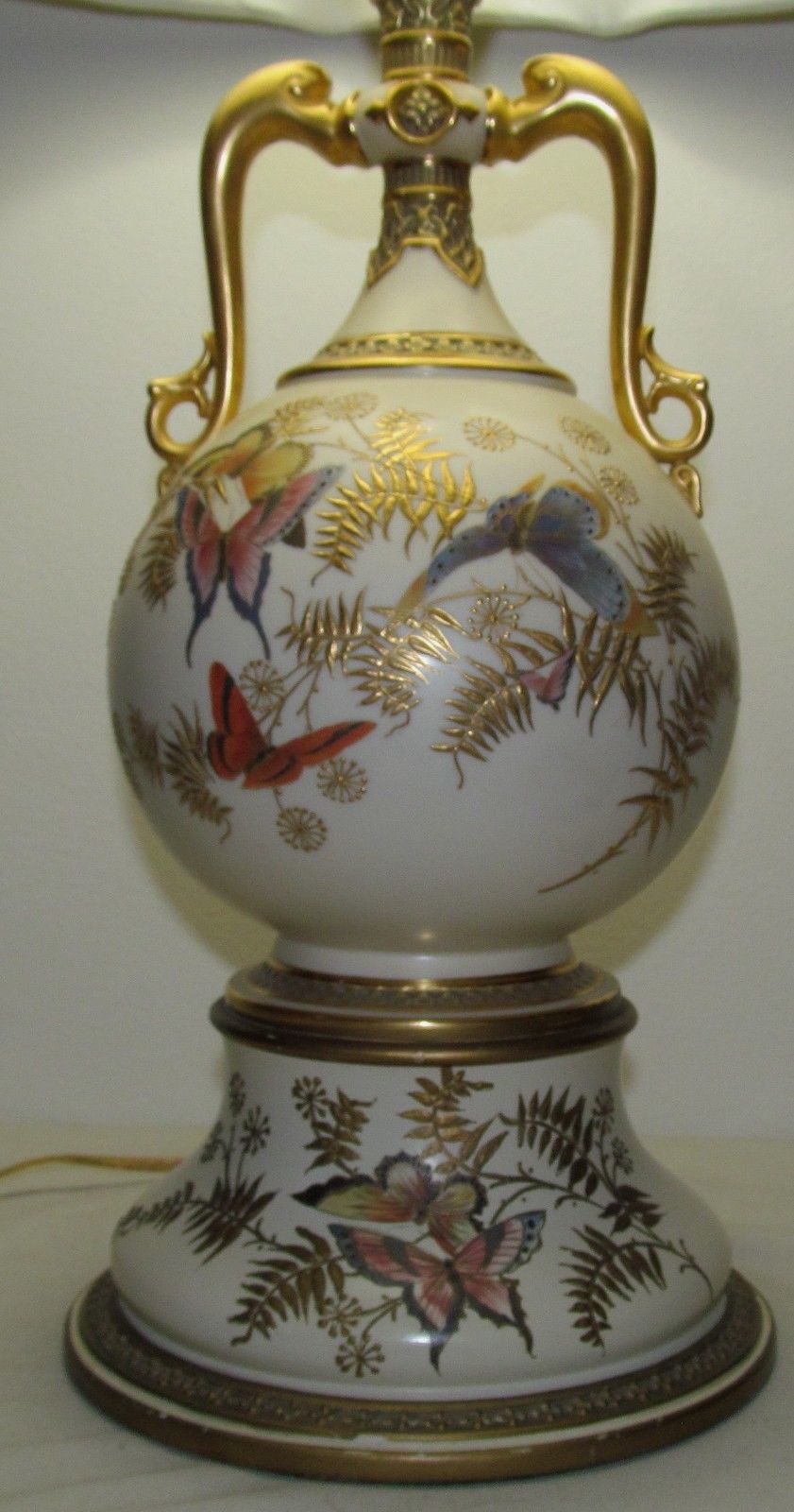 ROYAL WORCESTER TABLE LAMP