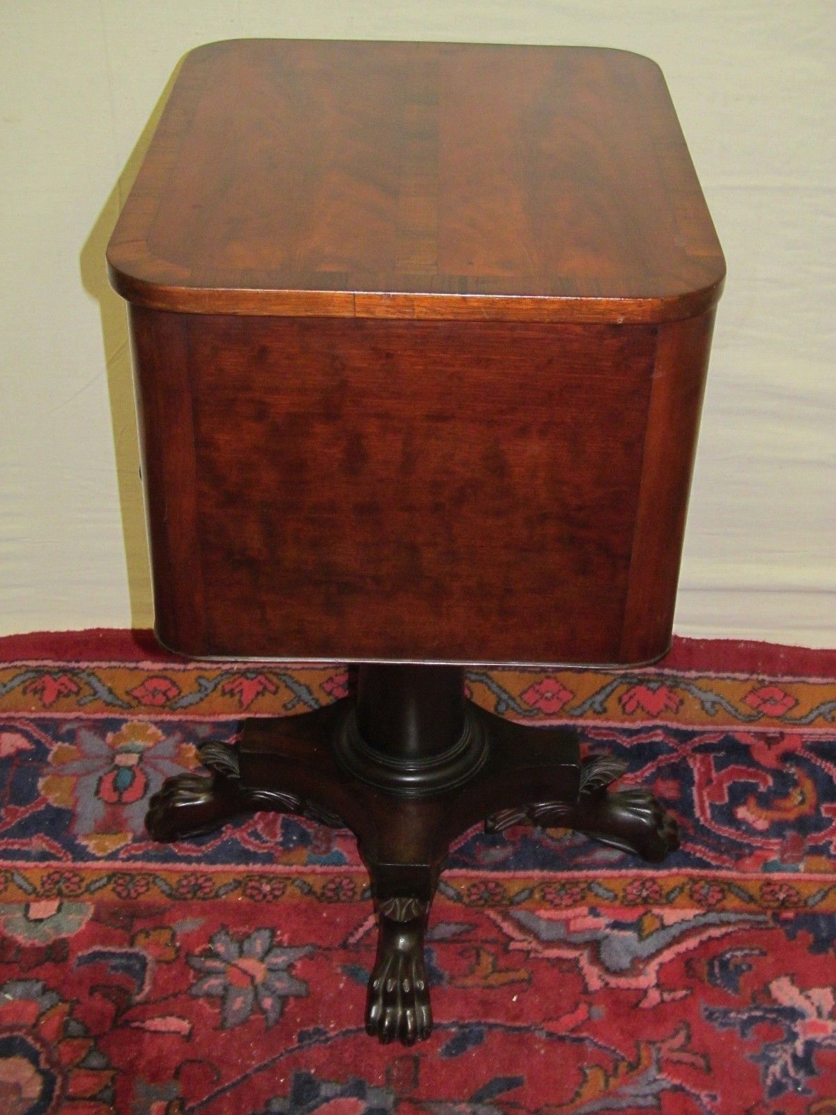 OUTSTANDING BOSTON CLASSICAL MAHOGANY & ROSEWOOD INLAID WORK TABLE BY ISSAC VOSE