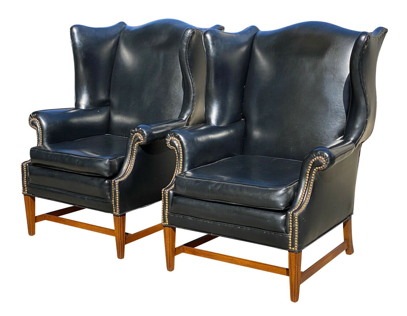 20TH C PAIR OF CHIPPENDALE ANTIQUE STYLE BLACK LEATHER WING BACK ARM CHAIRS