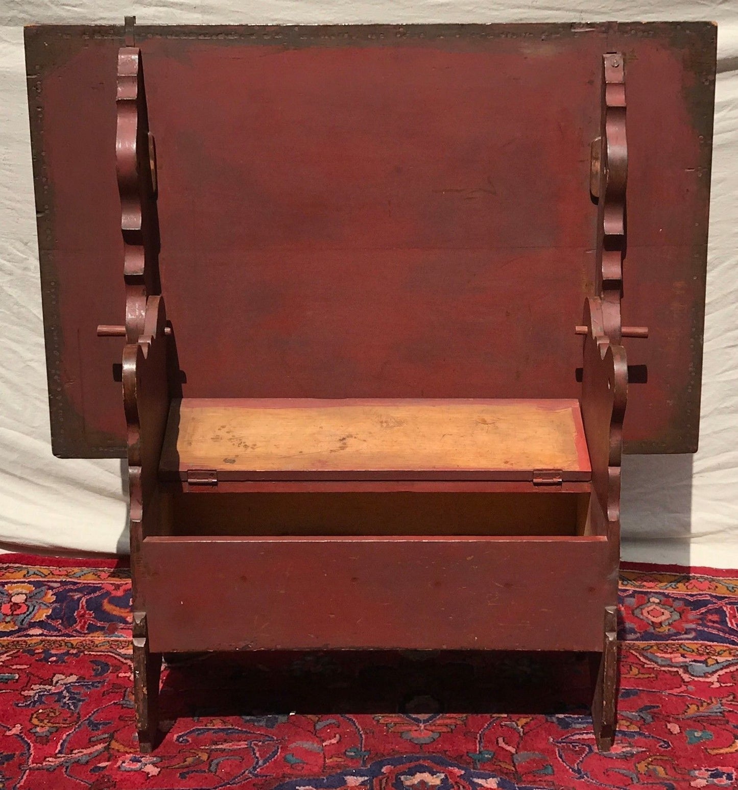 18TH CENTURY HUDSON RIVER VALLEY HUTCH TABLE IN OLD RED PAINT FINISH