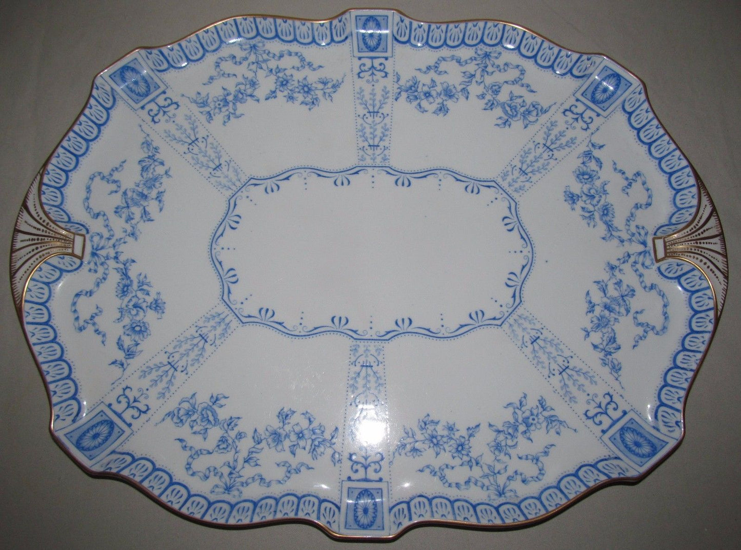 ROYAL CROWN DERBY PLATTER