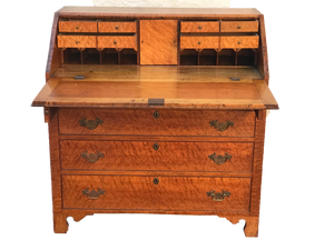 18TH C. CHIPPENDALE TIGER MAPLE & BIRDS EYE MAPLE SLANT LID SECRETARY DESK