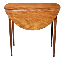 Load image into Gallery viewer, 19TH C ANTIQUE FEDERAL PERIOD MAHOGANY HEPPLEWHITE DROP LEAF PEMBROKE TABLE