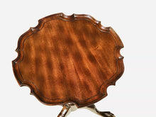 Load image into Gallery viewer, 20TH C CHIPPENDALE ANTIQUE STYLE MAHOGANY PIE CRUST KETTLE / WINE STAND