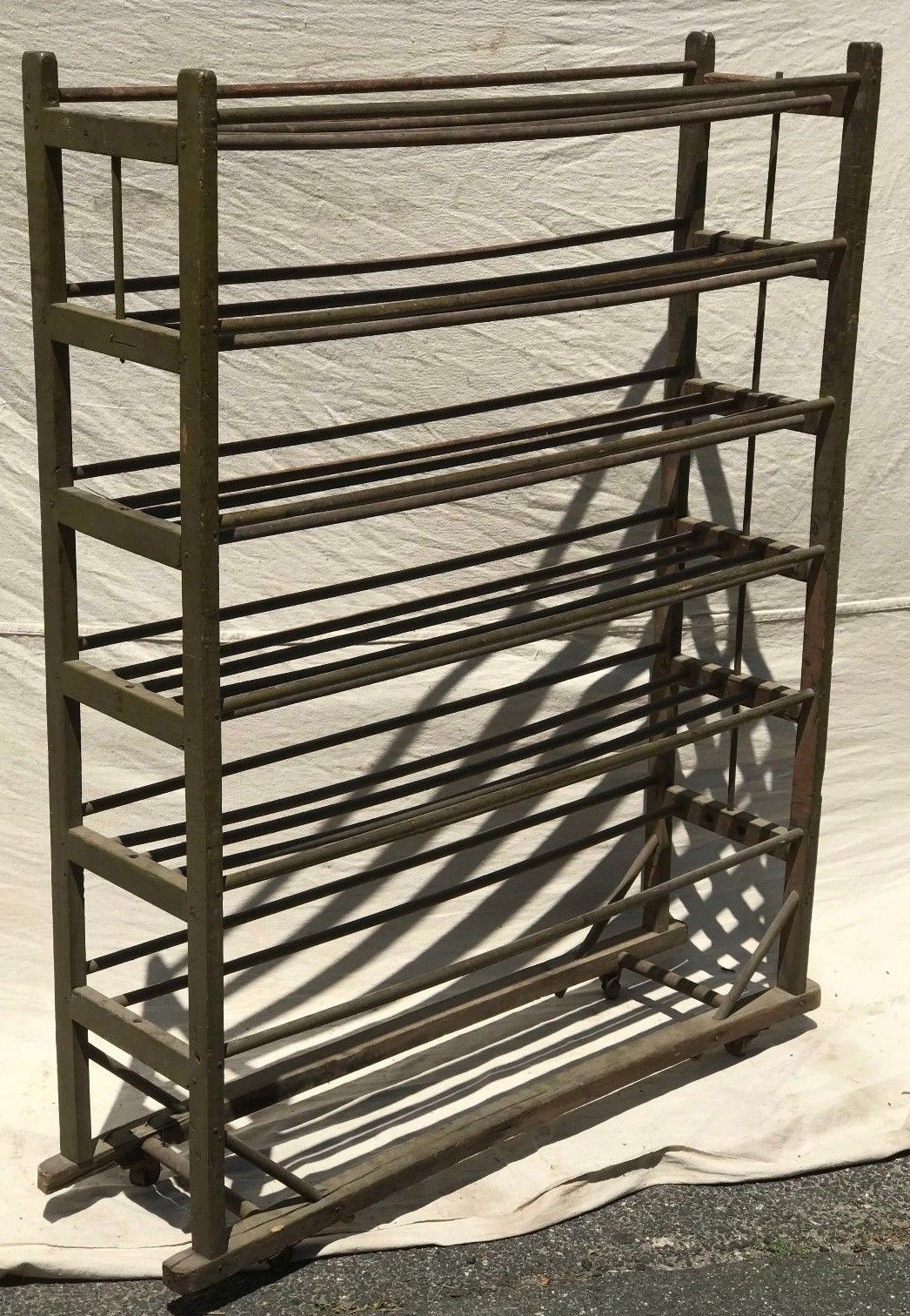 19TH C INDUSTRIAL COBBLERS RACK IN BITTERSWEET APPLE GREEN FINISH - SHOE RACK