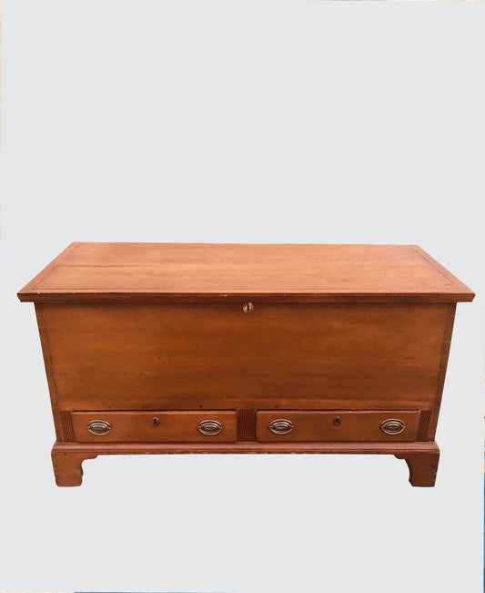 18TH CENTURY QUEEN ANNE PENNSYLVANIA BRACKET CHEST ON BRACKET FEET