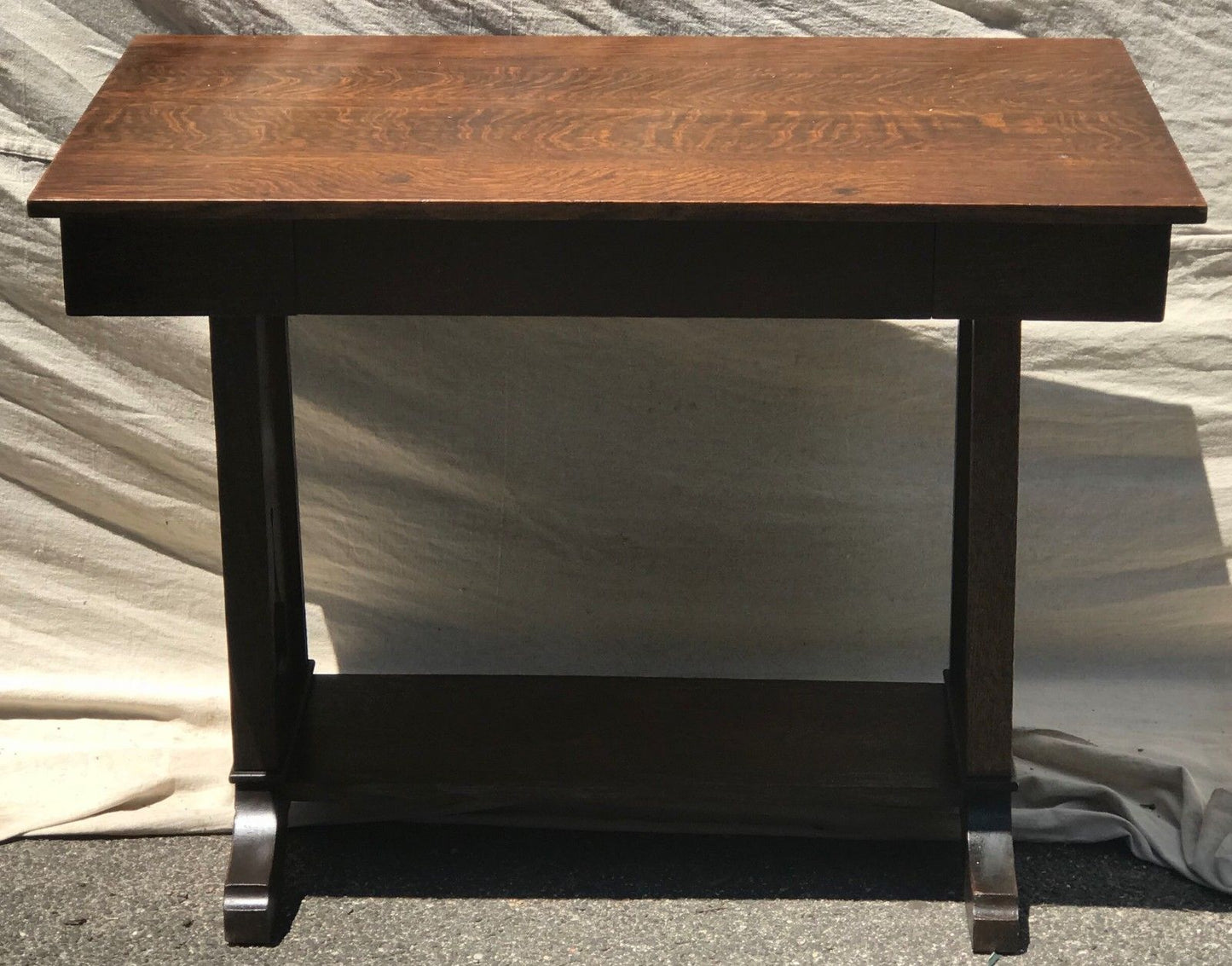 EARLY 20TH C. ARTS & CRAFTS TIGER OAK LIBRARY TABLE / WRITING DESK