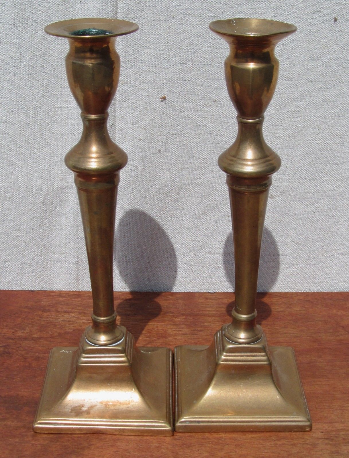 FINE 18TH CENTURY QUEEN ANNE PERIOD PAIR BRASS CANDLESTICKS