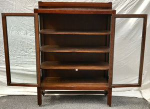 EARLY 20TH C. TIGER OAK ARTS & CRAFTS ANTIQUE BOOKCASE / CHINA CABINET