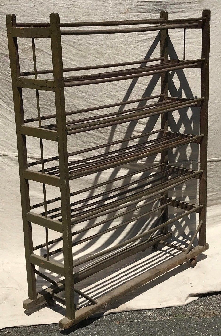 19TH C INDUSTRIAL COBBLERS RACK IN BITTERSWEET APPLE GREEN FINISH - SHOE RACK