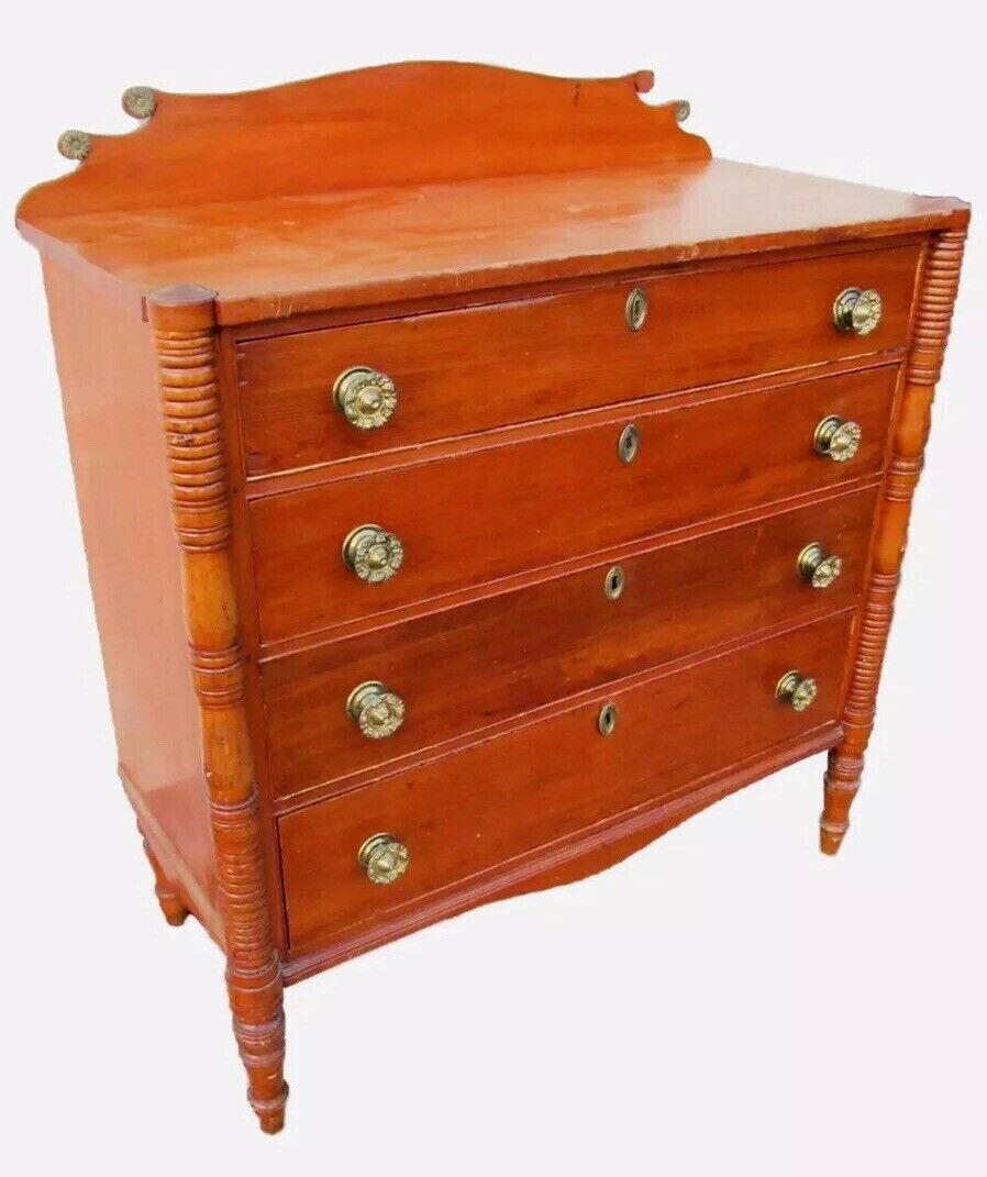 18TH C ANTIQUE SHERATON PINE & MAPLE DRESSER / CHEST