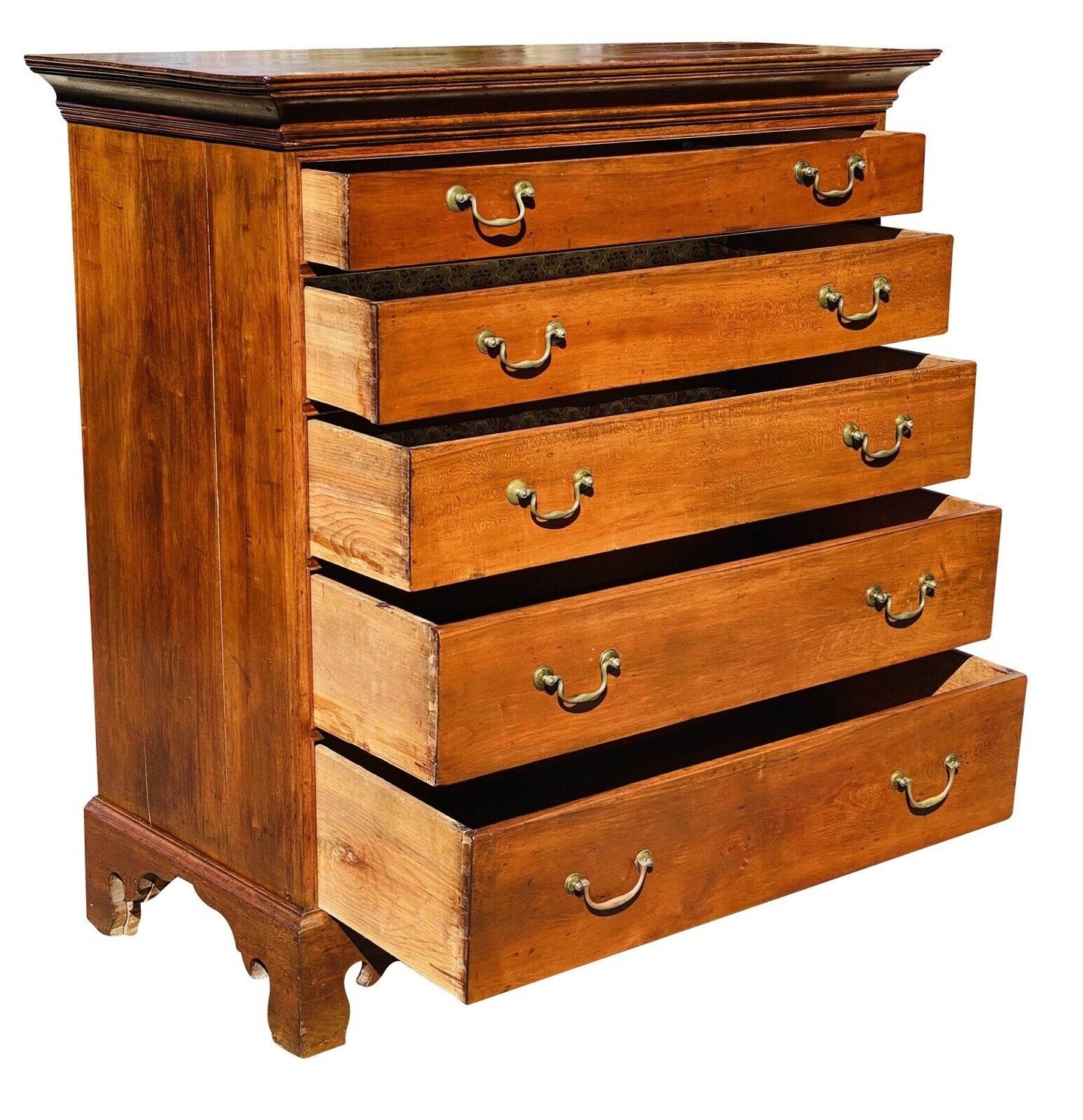 18TH C ANTIQUE CONNECTICUT CHERRY CHIPPENDALE 5 DRAWER DRESSER / TALL CHEST