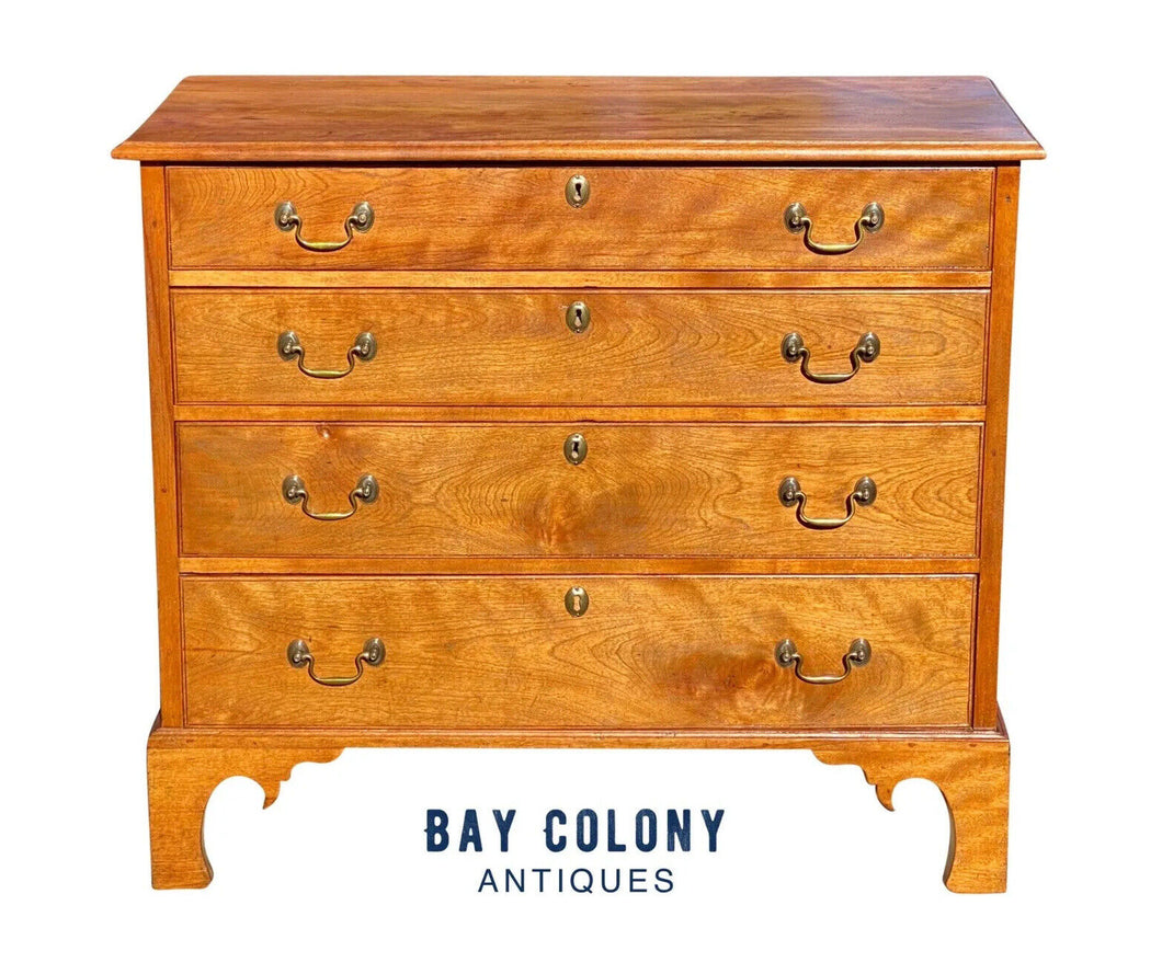 18th C Antique New Hampshire Chippendale Flame Birch Chest of Drawers / Dresser