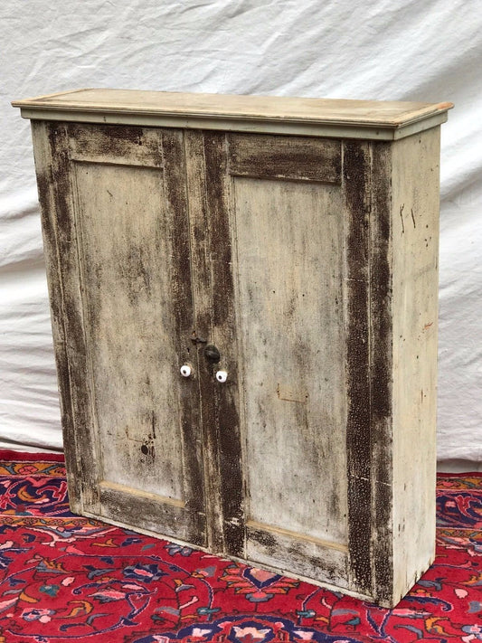 19TH CENTURY PRIMITIVE PINE WALL CABINET IN NICE OLD GREEN PAINT FINISH