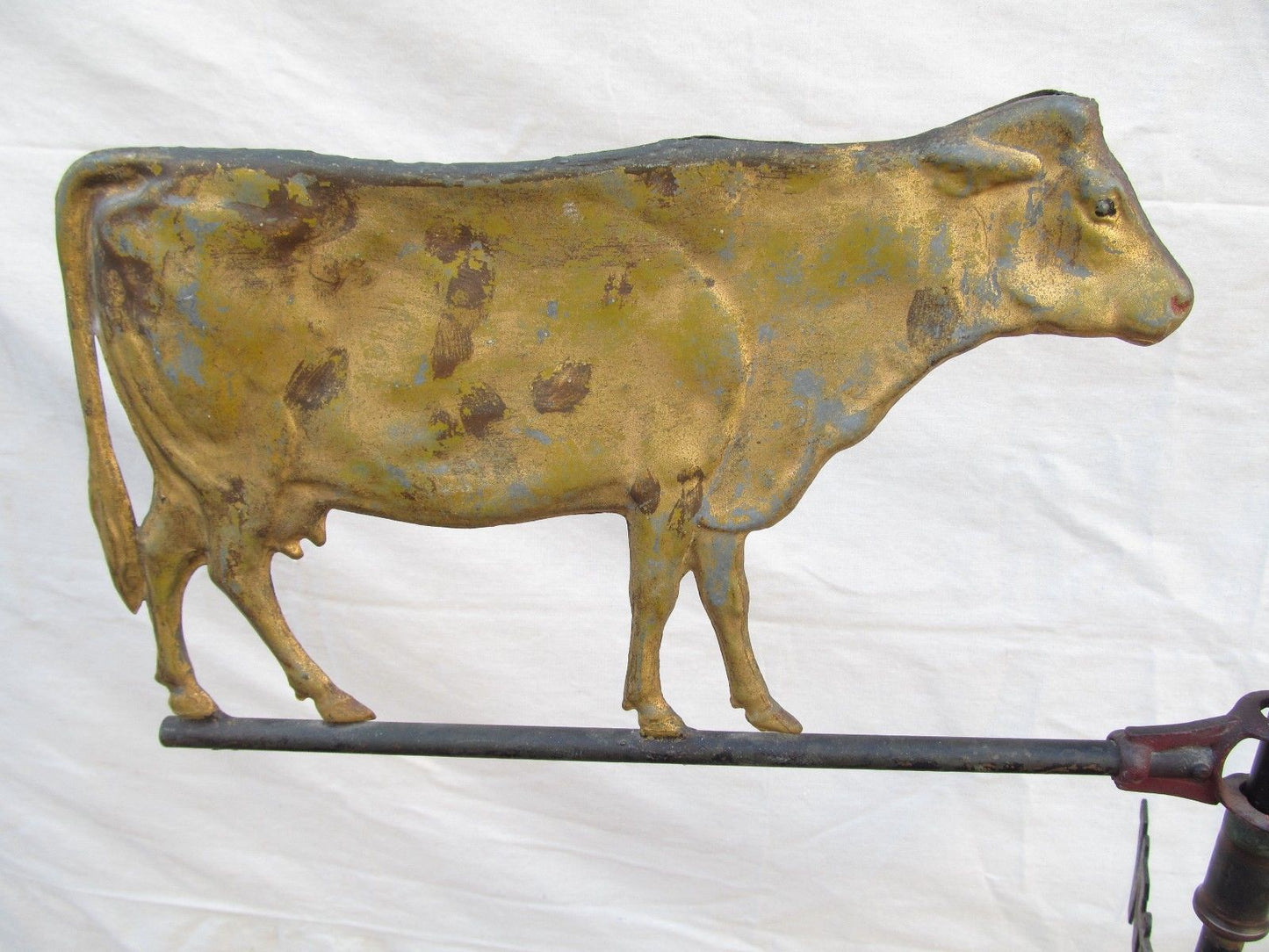 ANTIQUE DAIRY COW WEATHERVANE WITH MOUNT & STANDARDS ON DISPLAY BASE BY CUSHING