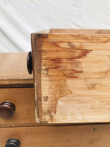 19TH C ANTIQUE COUNTRY PRIMITIVE PINE HEPPLEWHITE DRESSER / CHEST