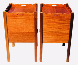 20TH C ANTIQUE STYLE PAIR OF MAHOGANY NIGHTSTANDS / END TABLES ~ BEDSIDE CABINET