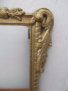 EARLY 19TH CENTURY SHERATON GILDED PRINCE OF WHALES MIRROR
