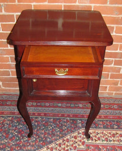 VICTORIAN QUEEN ANNE STYLE MAHOGANY NIGHTSTAND WITH RAISED PANEL SIDES
