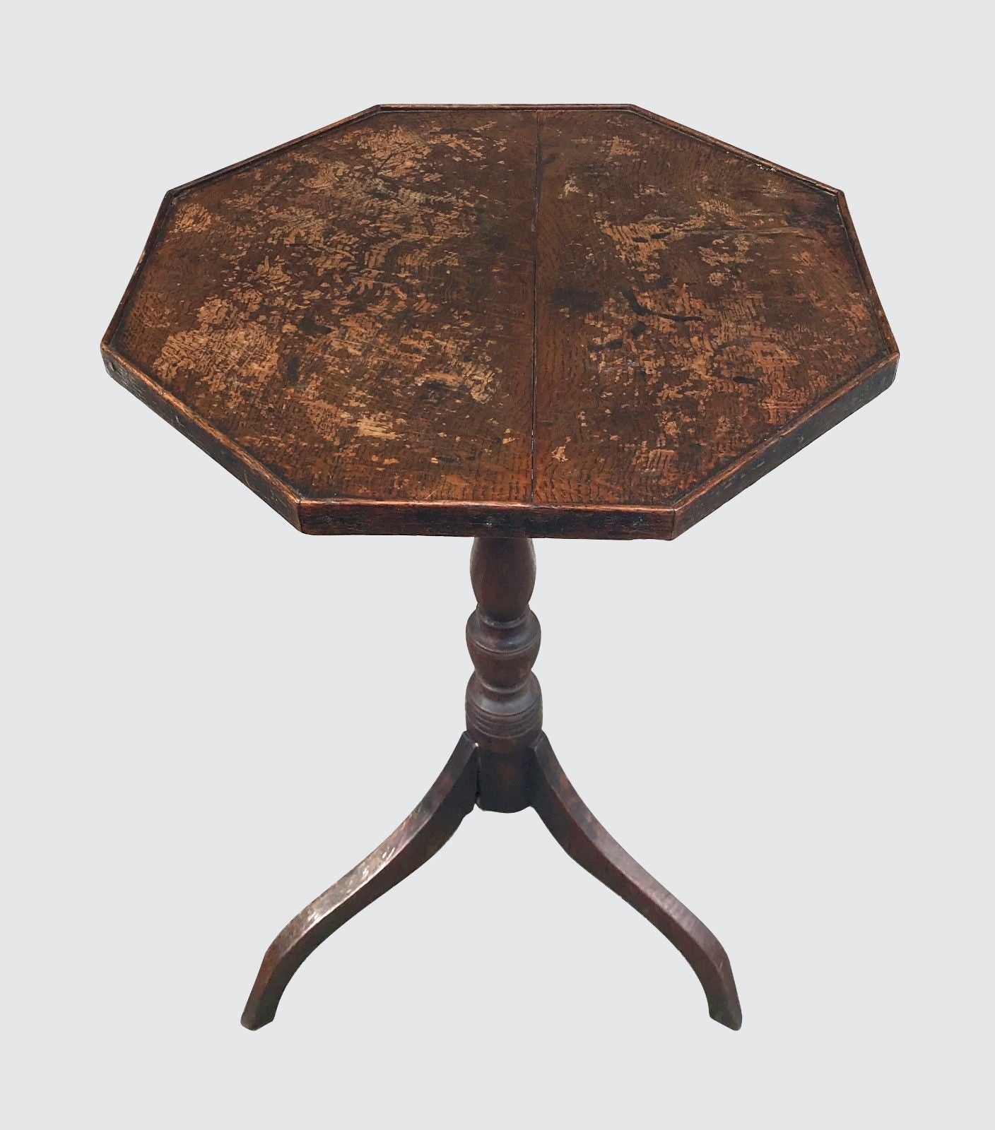EARLY 19TH C GEORGE III OCTAGONAL YEW WOOD CANDLE STAND IN ORIGINAL SURFACE