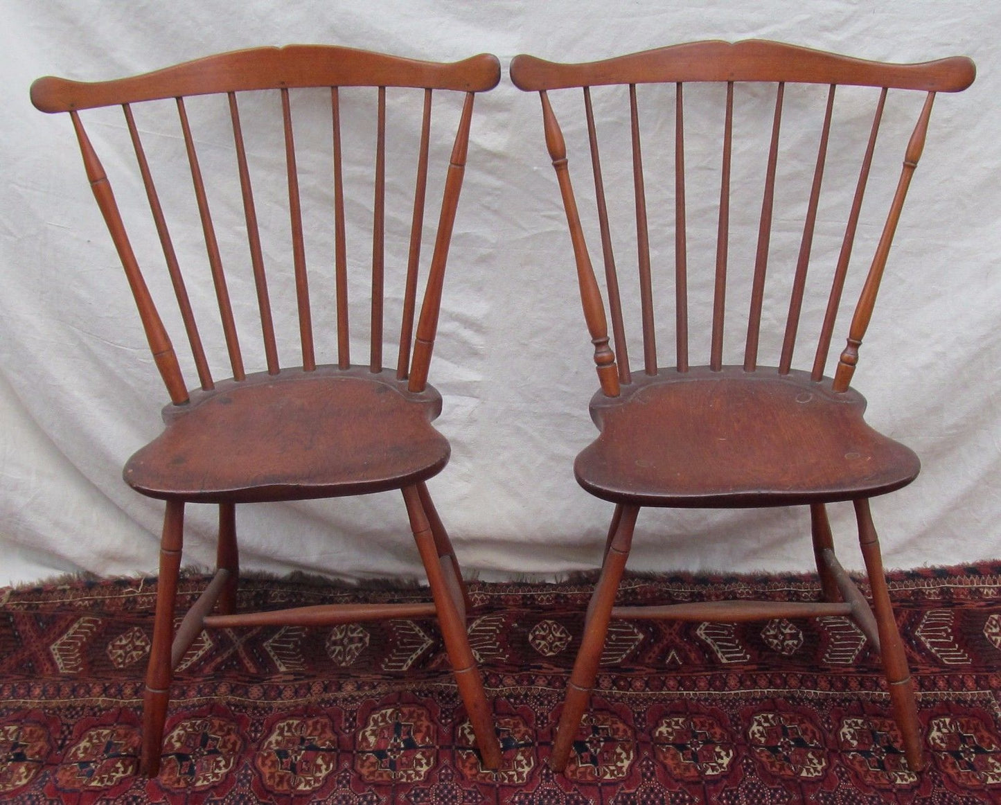 REMARKABLE PAIR OF RARE FEDERAL PERIOD WINDSOR FAN BACK CHAIRS