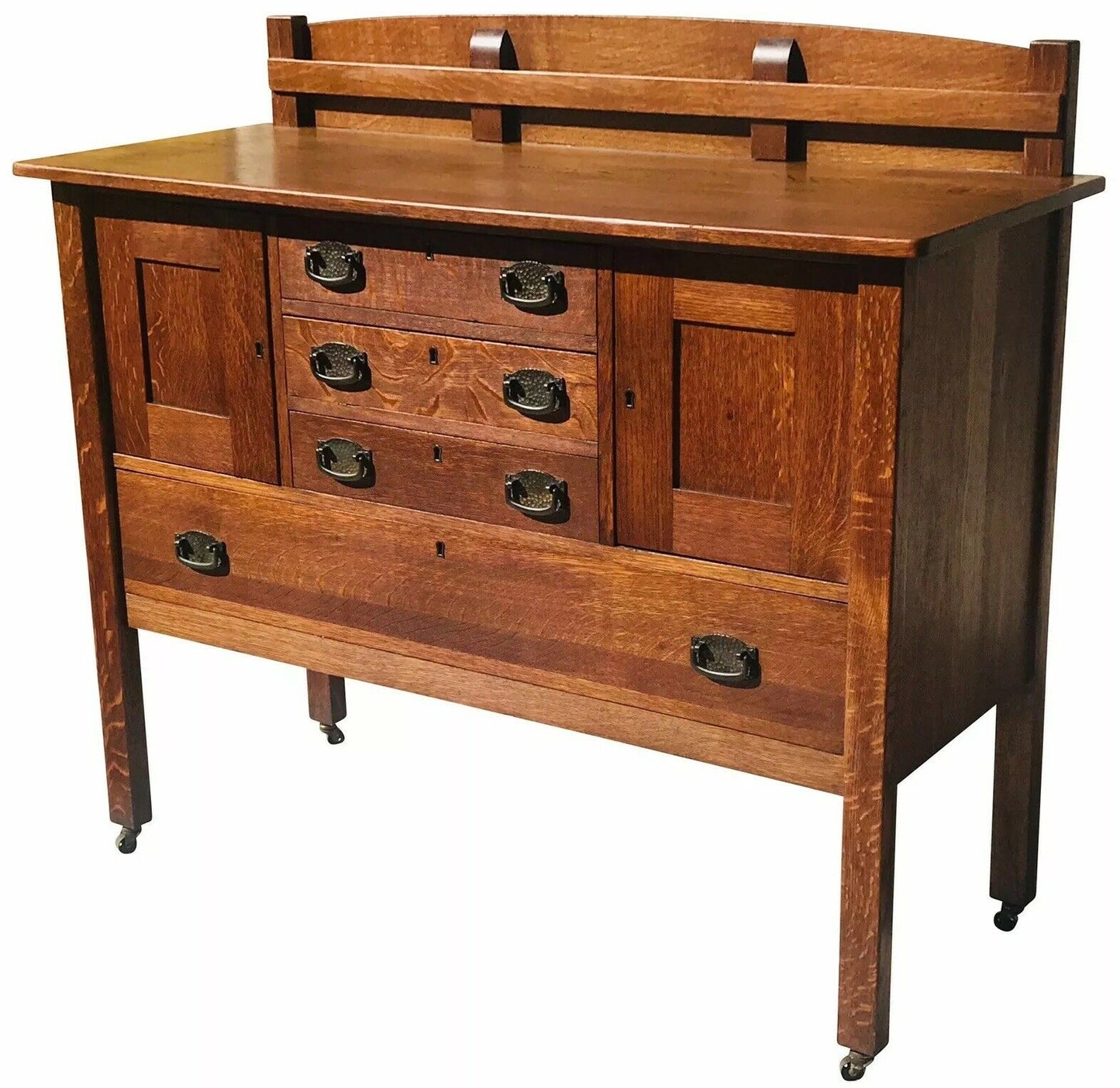 20TH C ANTIQUE ARTS & CRAFTS / MISSION OAK DIMINUTIVE SIDEBOARD / SERVER