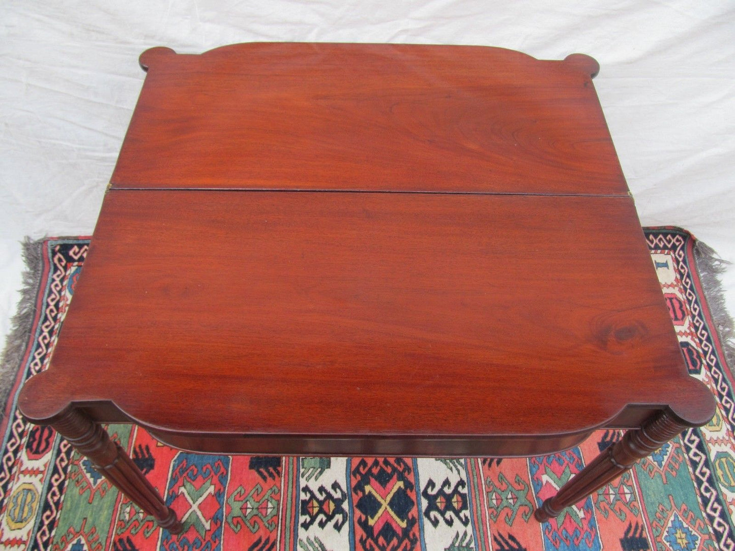 SHERATON PORTSMOUTH NEW HAMPSHIRE MAHOGANY GAME TABLE-RING & SHAPED CARVINGS