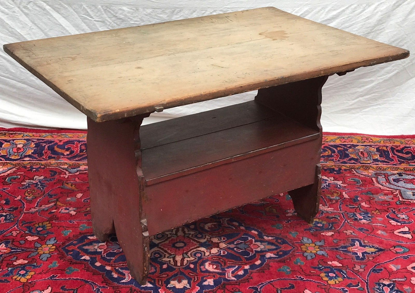 18TH CENTURY HUDSON RIVER VALLEY HUTCH TABLE IN OLD RED PAINT FINISH