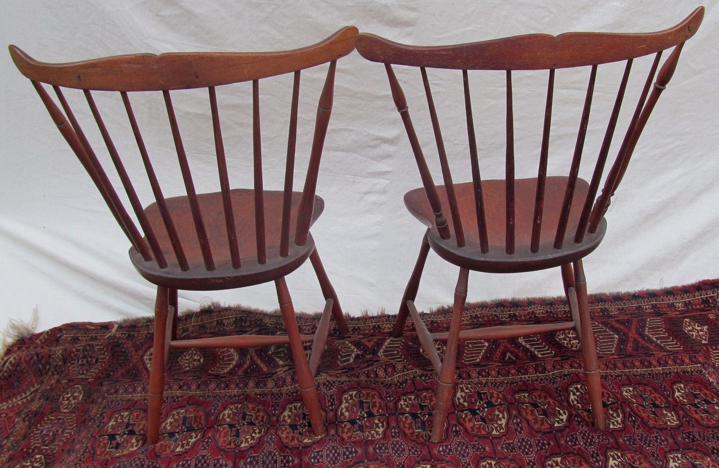 REMARKABLE PAIR OF RARE FEDERAL PERIOD WINDSOR FAN BACK CHAIRS