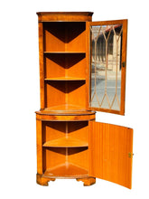 Load image into Gallery viewer, 20TH C GEORGIAN ANTIQUE STYLE BURLED ELM CORNER CABINET / CUPBOARD
