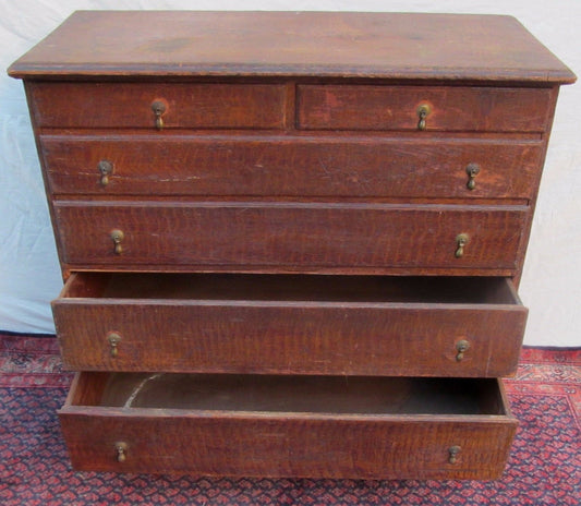 18TH CENTURY CHIPPENDALE RHODE ISLAND BLANKET CHEST IN SPONGE PAINT DECORATION