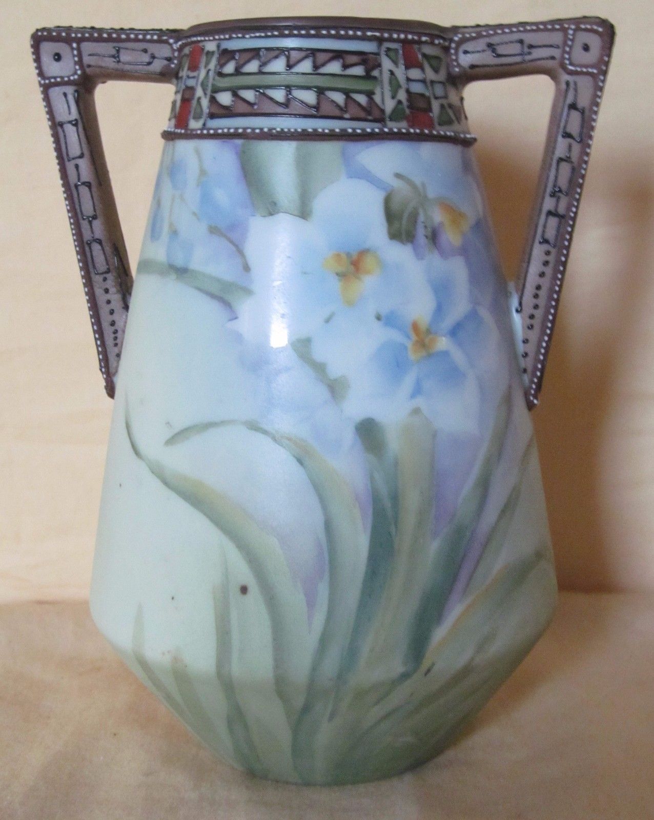 STUNNING NIPPON MORIAGE HAND PAINTED ORCHARD VASE W/ DOUBLE HANDLES