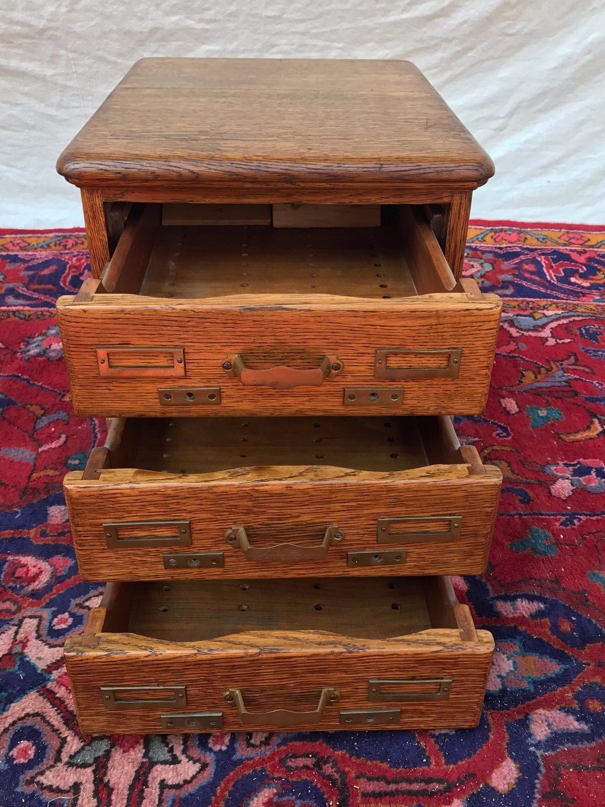 VICTORIAN TIGER OAK RAISED PANEL 3 DRAWER DESKTOP FILE CABINET