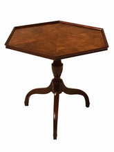 Load image into Gallery viewer, 20TH C GEORGIAN ANTIQUE STYLE BURLED WALNUT SPIDER LEG STAND / TEA TABLE