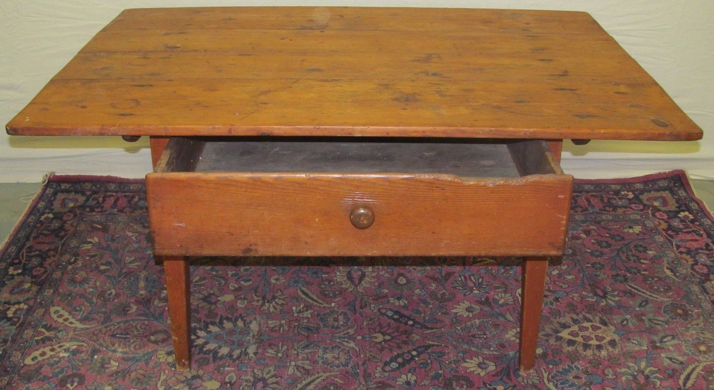 18TH CENTURY PA PEGGED TOP QUEEN ANNE TAVERN TABLE IN OLD RED PAINT FINISH