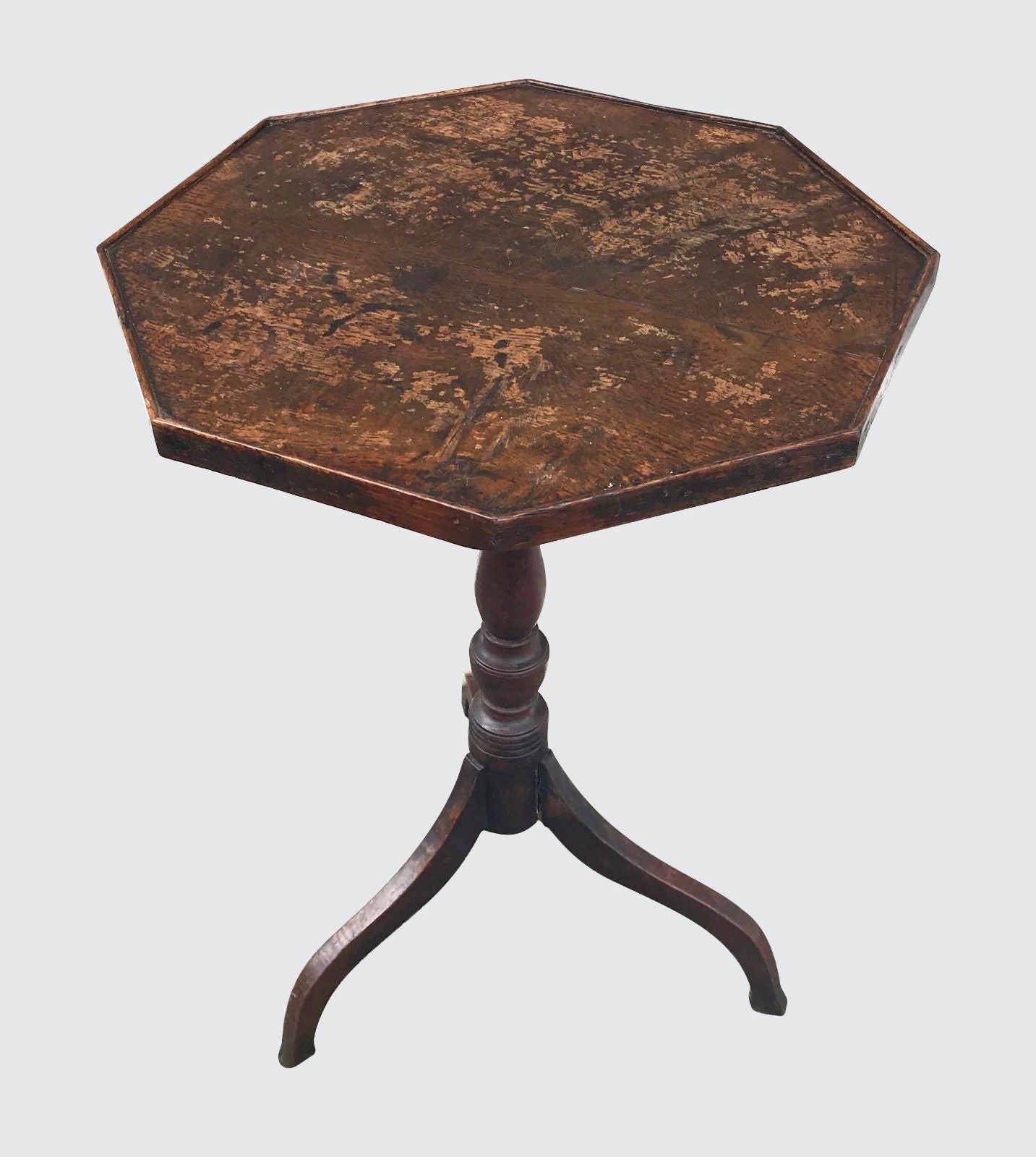 EARLY 19TH C GEORGE III OCTAGONAL YEW WOOD CANDLE STAND IN ORIGINAL SURFACE