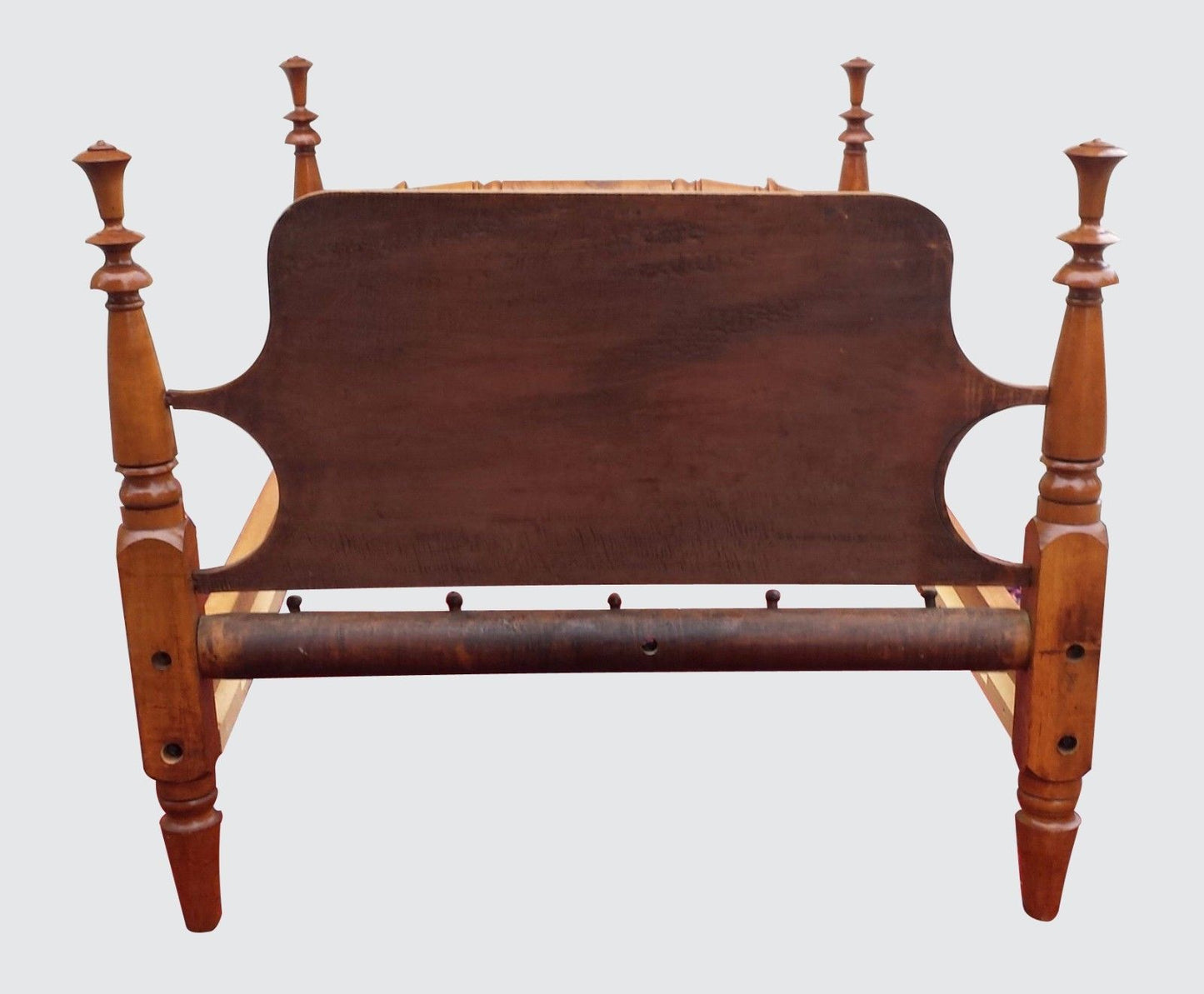 18TH CENTURY NEW ENGLAND TIGER MAPLE FEDERAL PERIOD FOUR POSTER BED