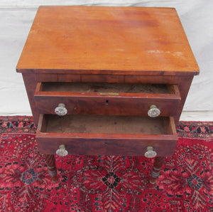 EXCELLENT FEDERAL PERIOD MAHOGANY WORK TABLE WITH SANDWICH GLASS PULLS