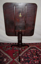 Load image into Gallery viewer, SHERATON SOLID FIGURED MAHOGANY SPIDER LEG TILT TOP TABLE CIRCA 1810